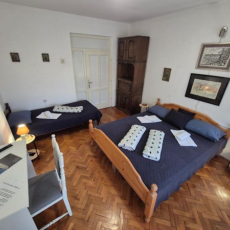 Prenociste Chardak Hotel Tuzla Buitenkant foto