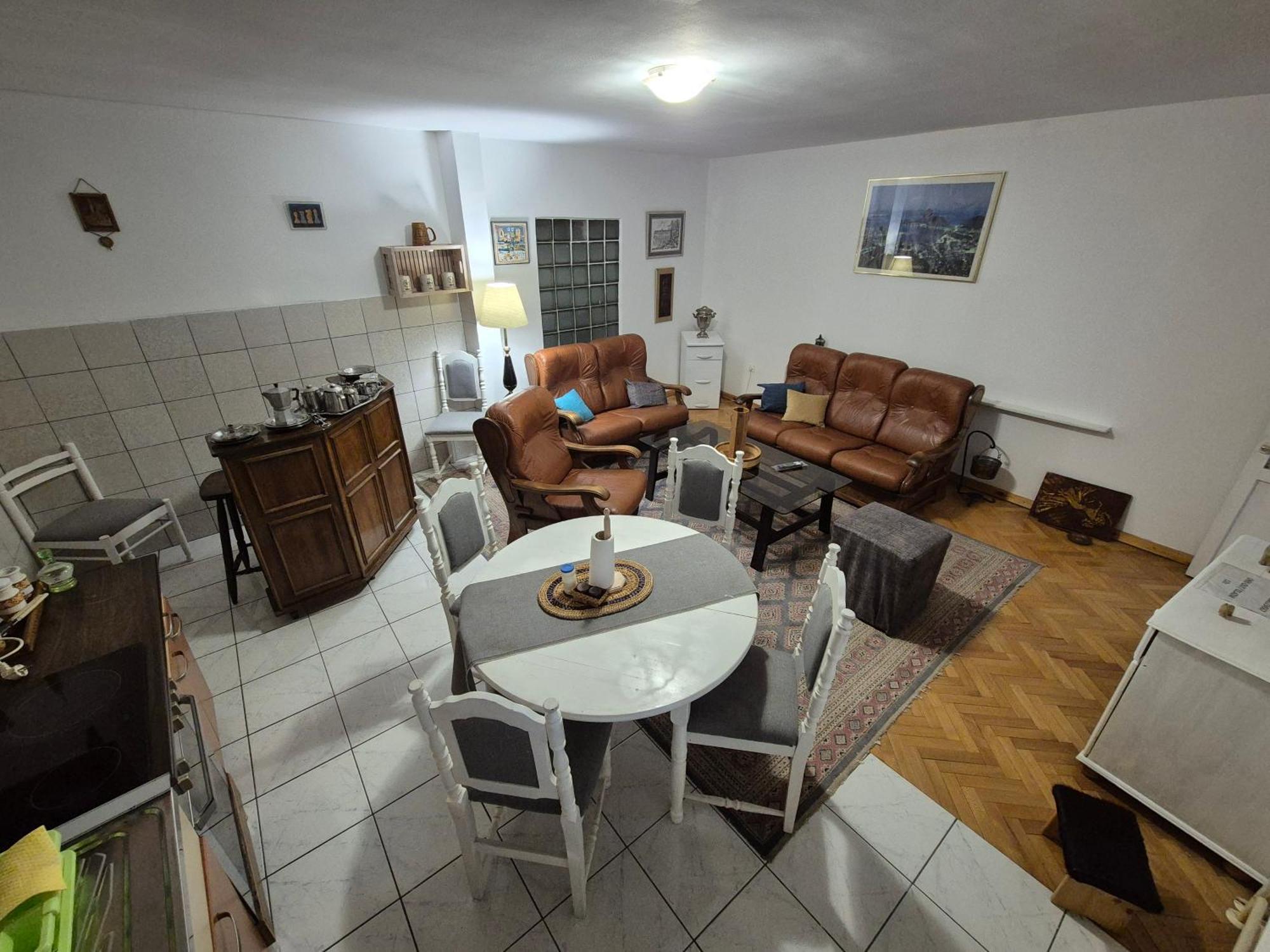Prenociste Chardak Hotel Tuzla Buitenkant foto