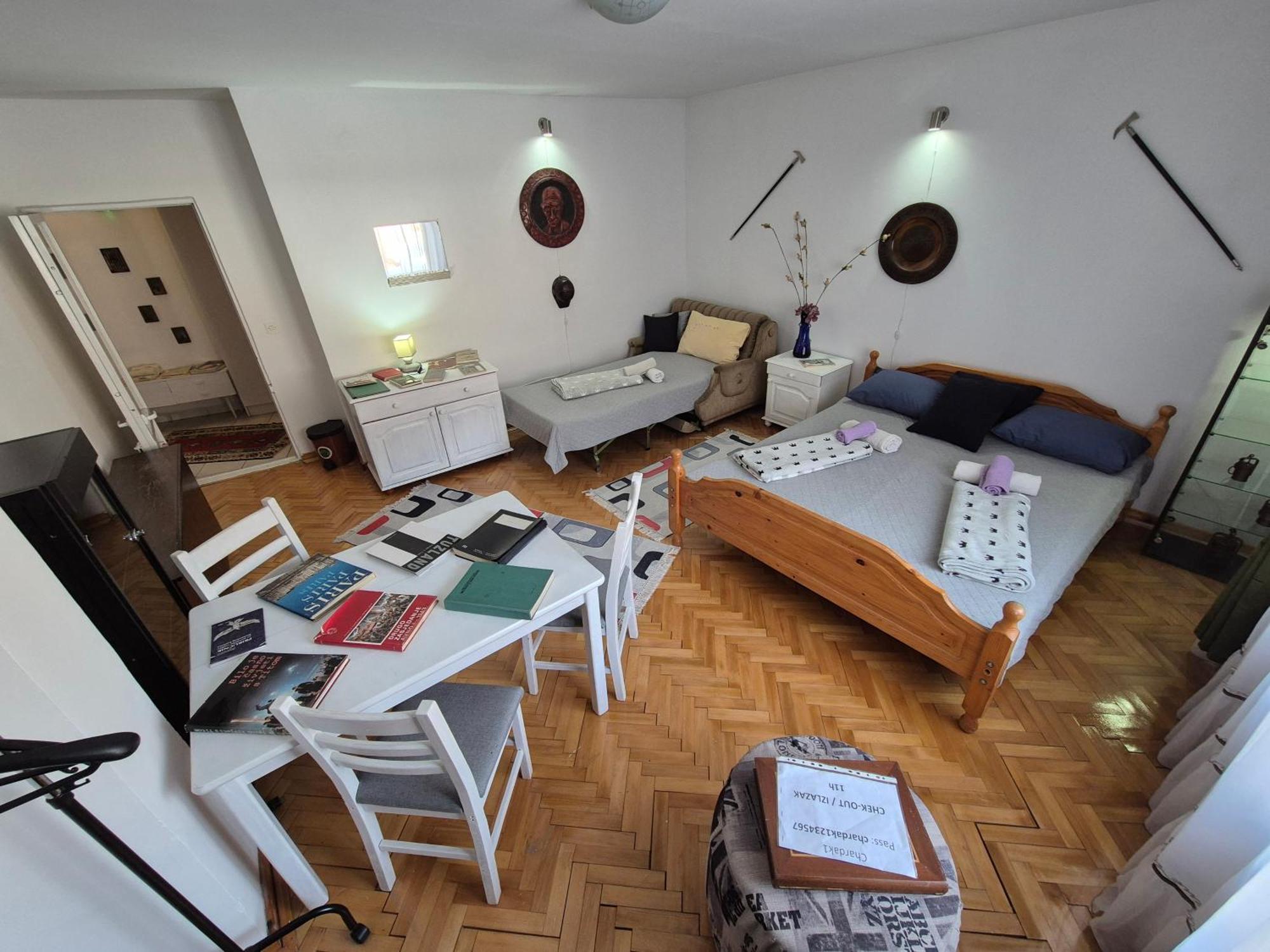 Prenociste Chardak Hotel Tuzla Buitenkant foto