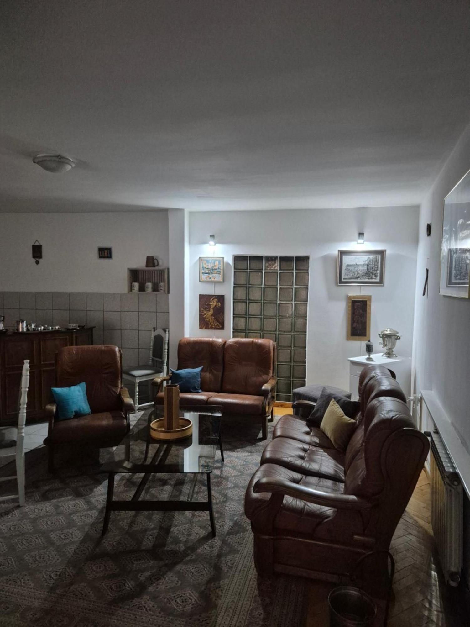 Prenociste Chardak Hotel Tuzla Buitenkant foto