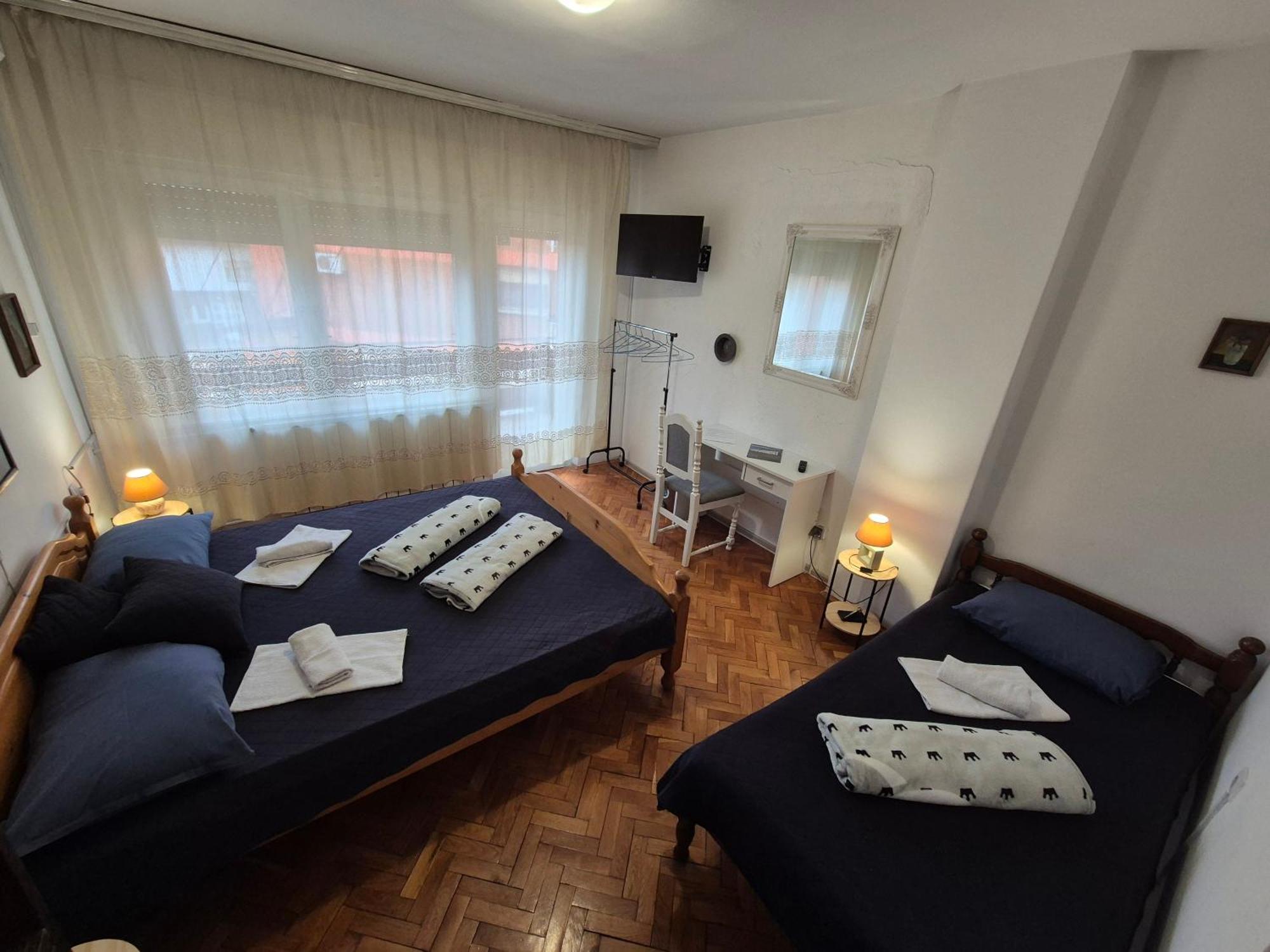 Prenociste Chardak Hotel Tuzla Buitenkant foto