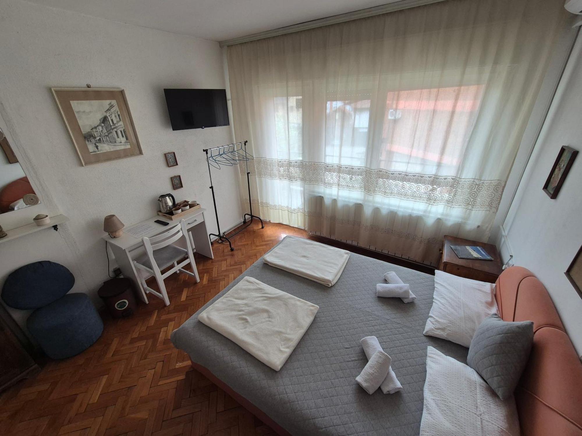 Prenociste Chardak Hotel Tuzla Buitenkant foto